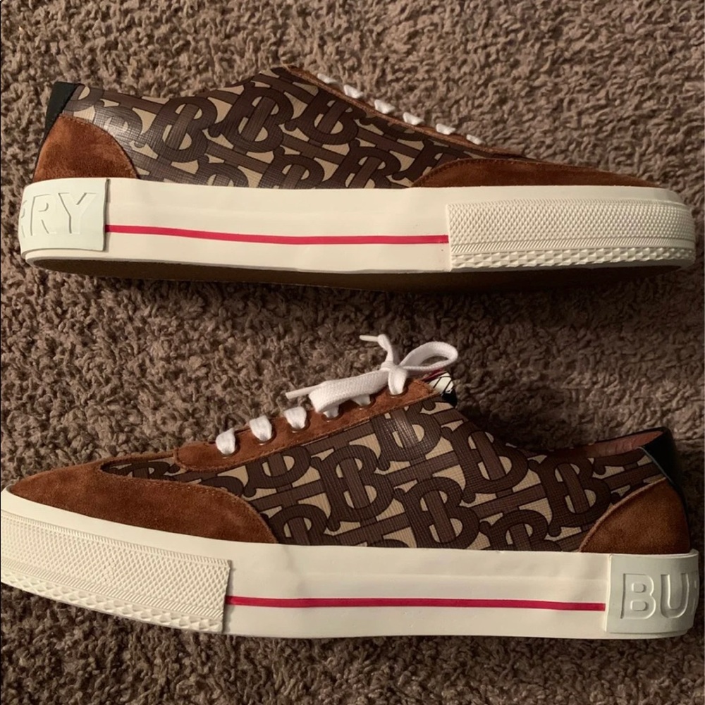 Burberry Low Top Sneakers